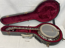 Load image into Gallery viewer, Majestic