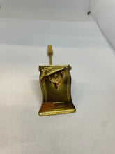 Load image into Gallery viewer, Gold Paramount Style Tailpiece