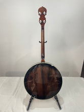 Load image into Gallery viewer, Gold Tone IT-250